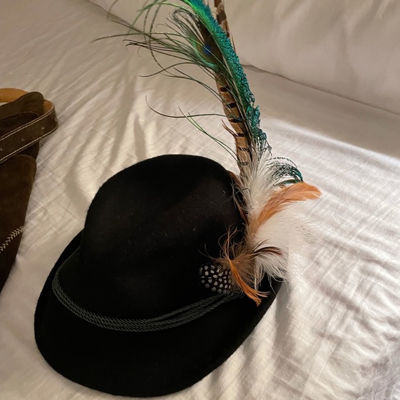 Men’s Authentic Lederhosen - Picture 5 of 7